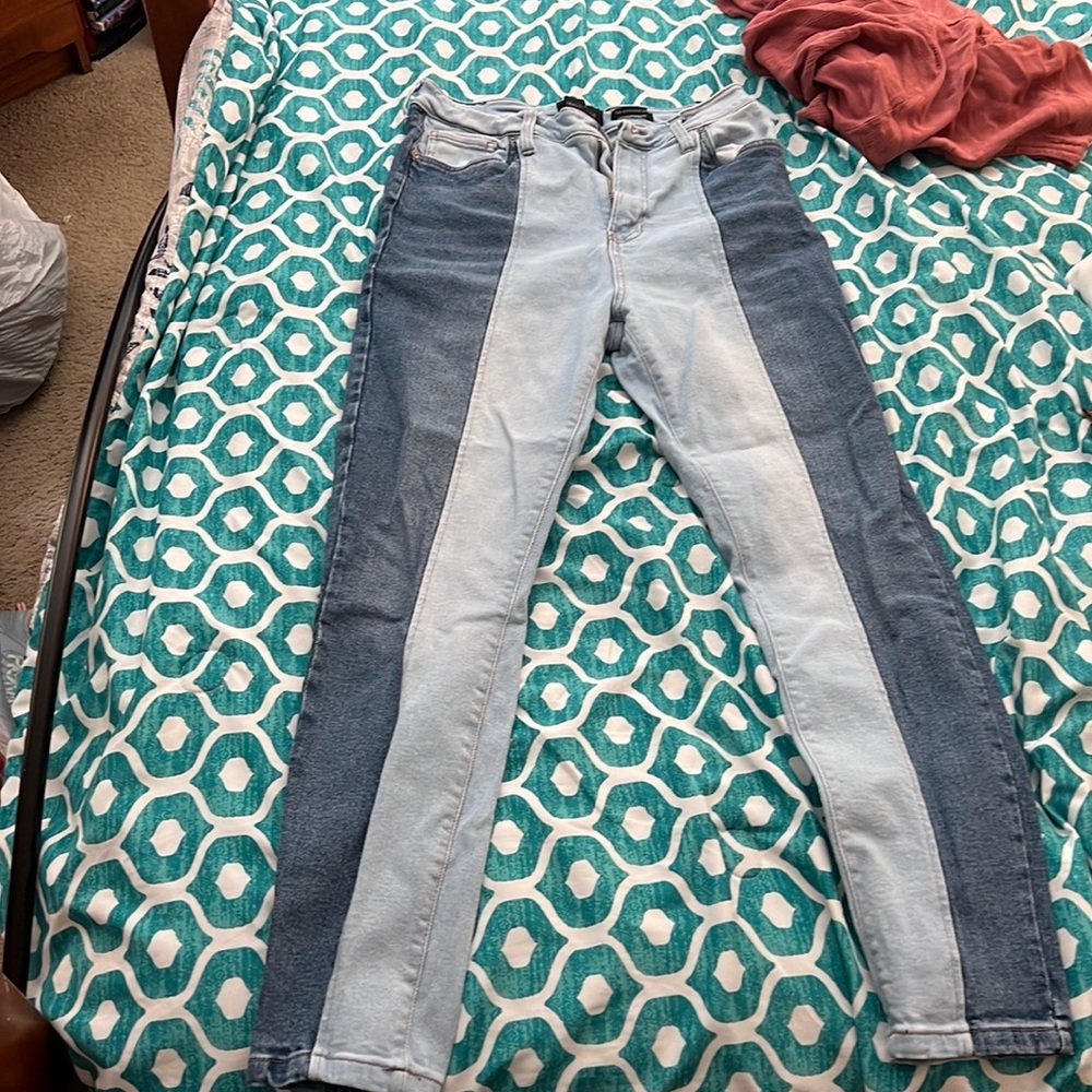 Kendall and Kylie- style jeans